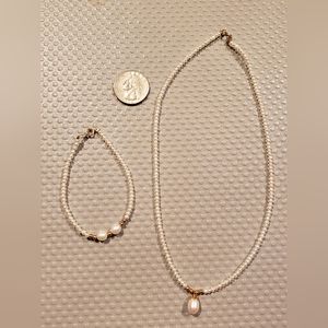 14k gold freshwater pearl necklace and matching bracelet